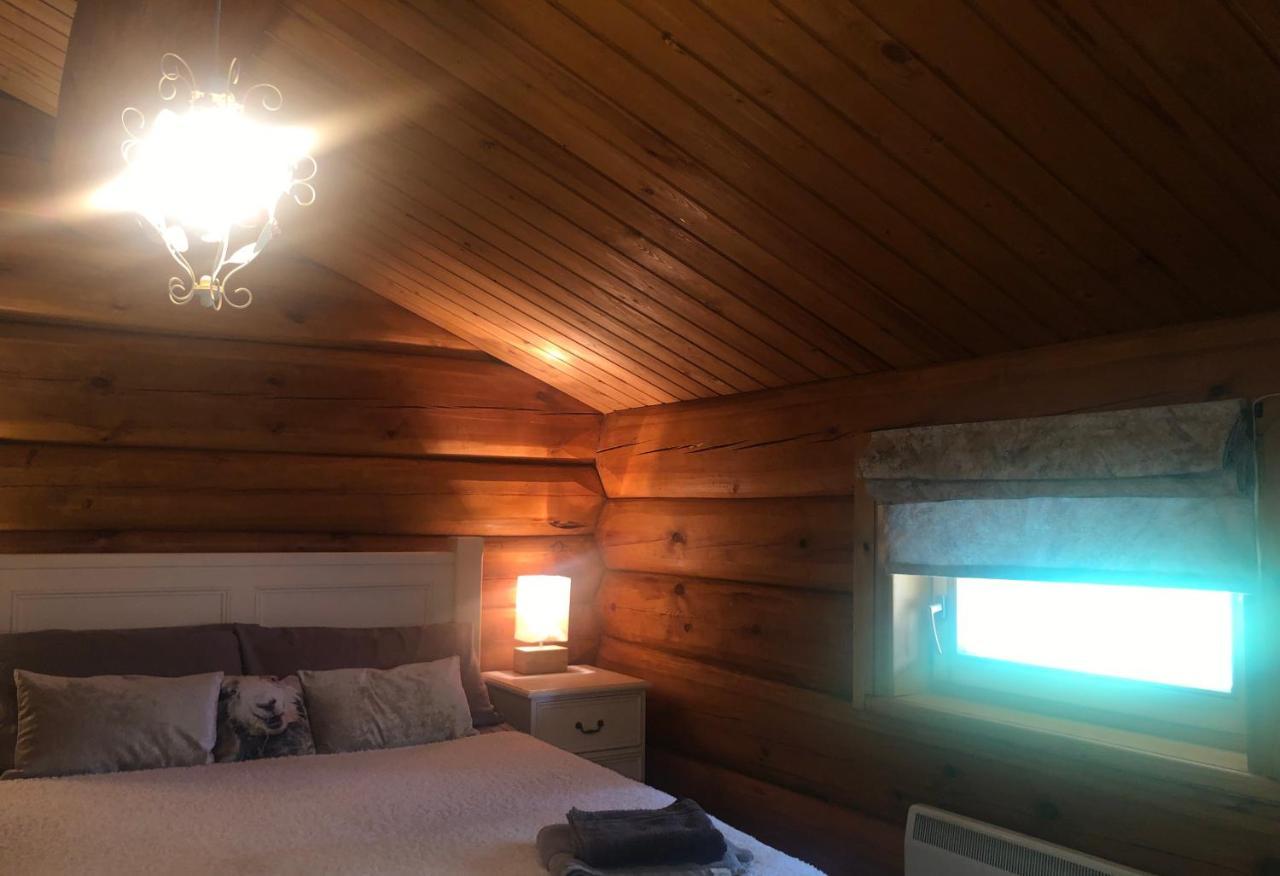 Log Home Village Улверстон Экстерьер фото