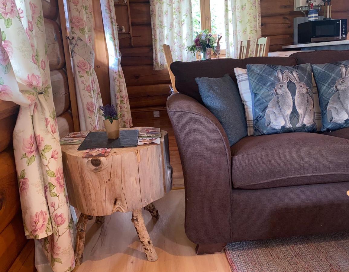 Log Home Village Улверстон Экстерьер фото